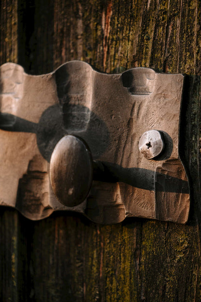 Geschmiedete Wandgarderobe V.