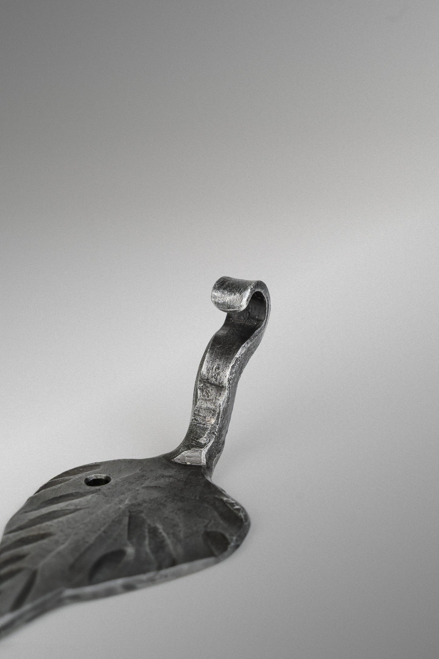 Geschmiedeter Bieröffner „Blatt“